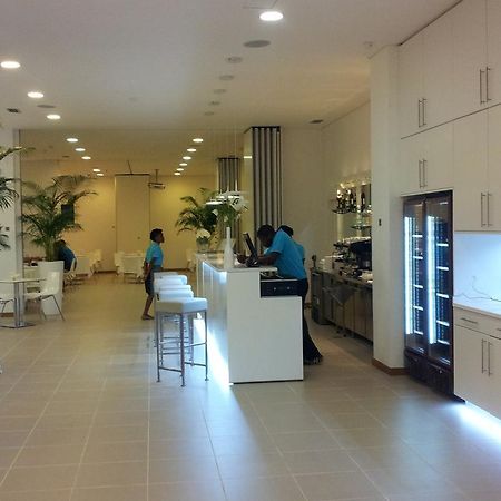 Fly Hotel Luanda Exterior foto