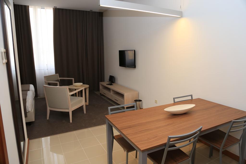Fly Hotel Luanda Exterior foto