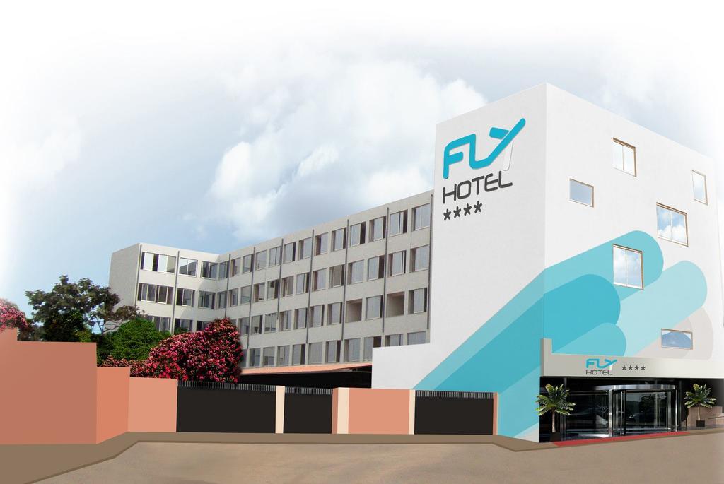 Fly Hotel Luanda Exterior foto